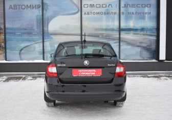 Подержанный автомобиль Skoda Rapid Liftback 2019 года (6 фото)