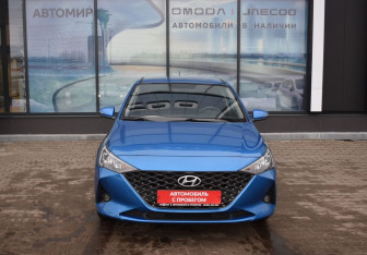 Подержанный автомобиль Hyundai Solaris Sedan 2020 года (2 фото)