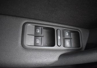 Подержанный автомобиль Skoda Yeti 2015 года (15 фото)