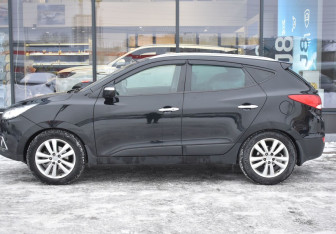 Подержанный автомобиль Hyundai ix35 2013 года (8 фото)