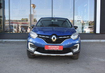 Подержанный автомобиль Renault Kaptur 2020 года (2 фото)