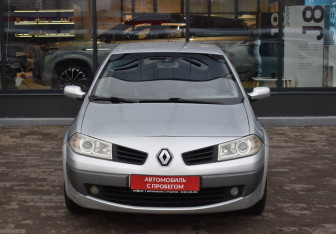 Подержанный автомобиль Renault Megane Sedan 2006 года (2 фото)