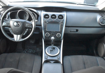 Подержанный автомобиль Mazda CX-7 2011 года (12 фото)