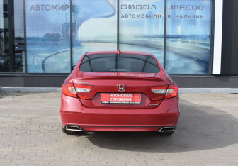 Подержанный автомобиль Honda Accord Sedan 2020 года (6 фото)