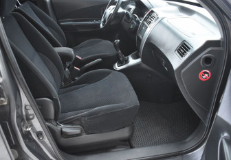 Подержанный автомобиль Hyundai Tucson 2007 года (10 фото)