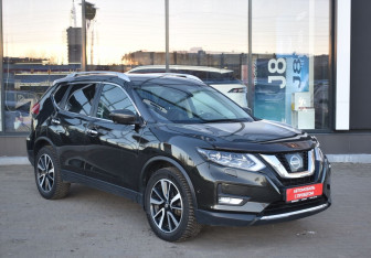 Подержанный автомобиль Nissan X-Trail 2020 года (3 фото)