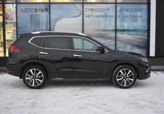 Подержанный автомобиль Nissan X-Trail 2020 года (4 фото)