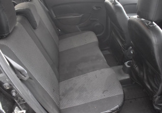 Подержанный автомобиль Renault Logan Sedan 2019 года (11 фото)