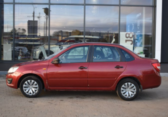 Подержанный автомобиль LADA (ВАЗ) Granta Sedan 2017 года (8 фото)