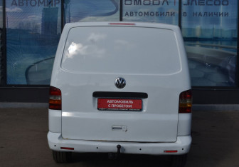 Подержанный автомобиль Volkswagen Transporter Minivan 2007 года (6 фото)