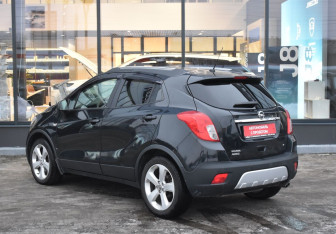 Подержанный автомобиль Opel Mokka 2013 года (7 фото)