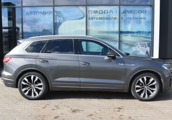 Подержанный автомобиль Volkswagen Touareg 2018 года (4 фото)