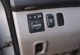 Подержанный автомобиль Mitsubishi Pajero Sport 2013 года (14 фото)