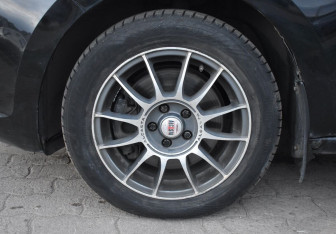 Подержанный автомобиль Skoda Rapid Liftback 2014 года (9 фото)