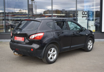 Подержанный автомобиль Nissan Qashqai 2011 года (5 фото)