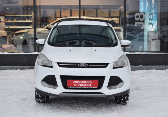 Подержанный автомобиль Ford Kuga 2014 года (2 фото)