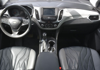 Подержанный автомобиль Chevrolet Equinox 2019 года (12 фото)