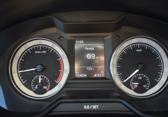 Подержанный автомобиль Skoda Octavia Liftback 2018 года (15 фото)