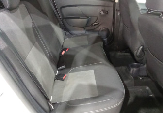 Подержанный автомобиль Renault Logan Sedan 2022 года (10 фото)