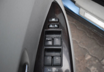 Подержанный автомобиль Toyota Venza 2010 года (14 фото)