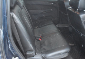Подержанный автомобиль Opel Zafira Compactvan 2012 года (11 фото)