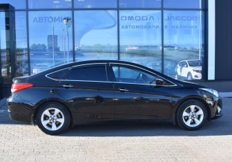 Подержанный автомобиль Hyundai i40 Sedan 2013 года (4 фото)