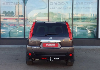 Подержанный автомобиль Nissan X-Trail 2008 года (6 фото)