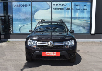 Подержанный автомобиль Renault Duster 2016 года (2 фото)