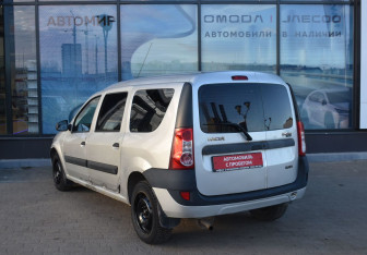Подержанный автомобиль Dacia Logan Wagon 2007 года (7 фото)