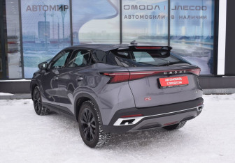 Подержанный автомобиль Omoda C5 2024 года (7 фото)