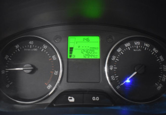Подержанный автомобиль Skoda Fabia Hatchback 2014 года (13 фото)