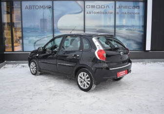 Подержанный автомобиль Datsun mi-DO 2016 года (7 фото)