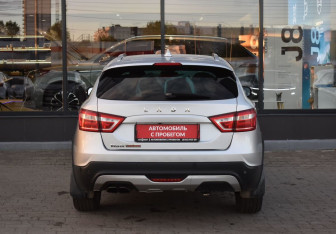 Подержанный автомобиль LADA (ВАЗ) Vesta Wagon 2018 года (6 фото)