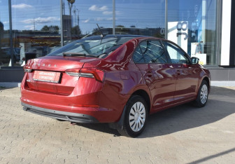 Подержанный автомобиль Skoda Rapid Liftback 2021 года (5 фото)