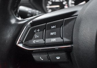 Подержанный автомобиль Mazda CX-5 2018 года (13 фото)