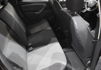 Подержанный автомобиль Renault Duster 2016 года (11 фото)