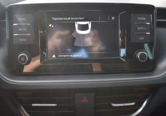 Подержанный автомобиль Skoda Rapid Liftback 2021 года (14 фото)