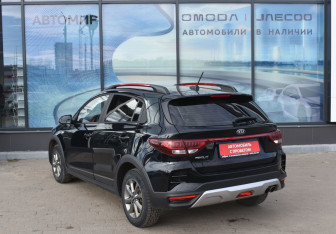 Подержанный автомобиль Kia Rio Hatchback 2021 года (7 фото)