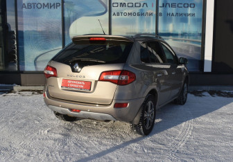 Подержанный автомобиль Renault Koleos 2012 года (5 фото)
