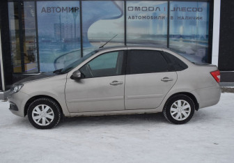 Подержанный автомобиль LADA (ВАЗ) Granta Sedan 2021 года (8 фото)