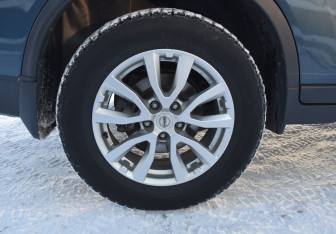 Подержанный автомобиль Nissan X-Trail 2020 года (9 фото)