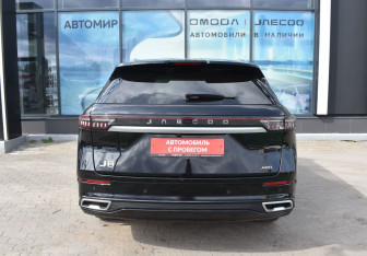 Подержанный автомобиль Jaecoo J8 2024 года (6 фото)