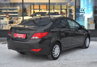 Подержанный автомобиль Hyundai Solaris Sedan 2016 года (5 фото)