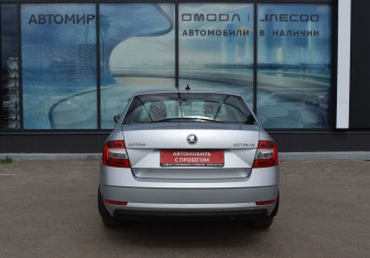 Подержанный автомобиль Skoda Octavia Liftback 2020 года (6 фото)