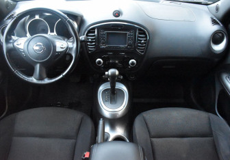 Подержанный автомобиль Nissan Juke 2012 года (12 фото)