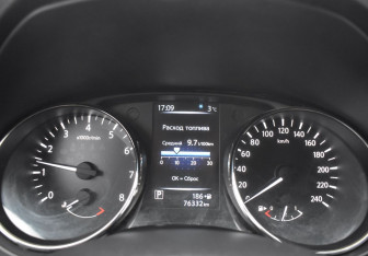 Подержанный автомобиль Nissan Qashqai 2020 года (14 фото)