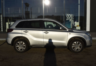 Подержанный автомобиль Suzuki Vitara 2021 года (4 фото)