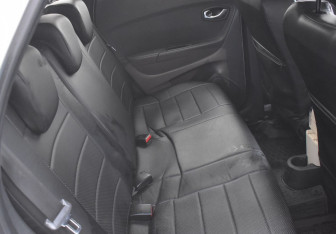 Подержанный автомобиль Renault Kaptur 2018 года (11 фото)