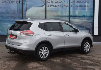 Подержанный автомобиль Nissan X-Trail 2018 года (5 фото)