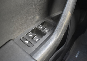 Подержанный автомобиль Skoda Octavia Liftback 2016 года (14 фото)